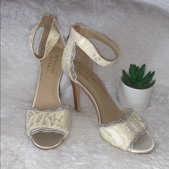Gently Loved Nicole Miller Lace Heel - Picture 1 of 7